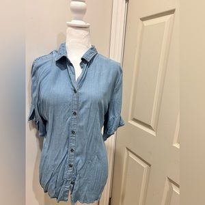 Less is always more denim top